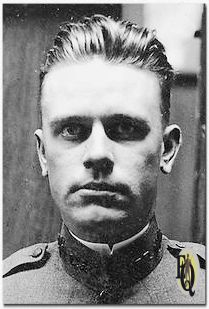 Signal Corps photo, 1ste Luitenant L.J. Darmour, USR., SC, Foto-afdeling, Trainingssectie, Luchtmacht Divisie