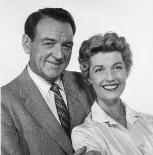 Gargan speelde 'Father' in "The Ford Television Theatre's"  "Favorite Son" met Anita Louise (episode # 3.37) 16 juni 1955.