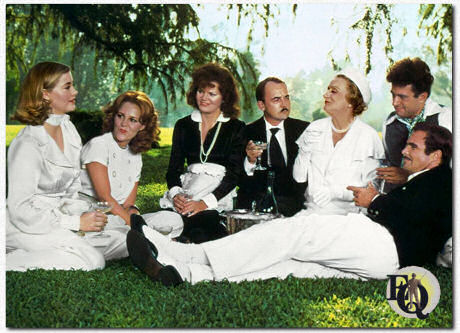 Nog een Bogdanovich-film met John Hillerman (met het glas) en de onvermijdelijke Cybill Shepherd (L) – "At Long Last Love" (20th Century Fox, 1 maa 1975).