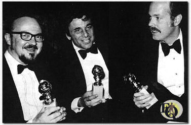 William Link, Peter Falk en Richard Levinson ontvangen de Golden Globe op 28 januari 1973 (voor Beste Acteerprestatie en Beste Serie van 1972) (Foto, Hollywood Foreign Press Association).
