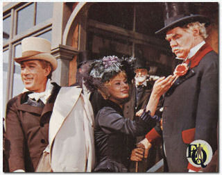 Mathews (R) als Sam Pierce tegenover Anthony Quinn & Sophia Loren in Cukor's box office flop "Heller in Pink Tights" (1960).