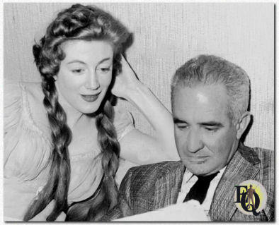 Persfoto van Sarah Churchill en Albert McCleery in NBC's Matinee Theater, "Savrola" (15 nov 1956).