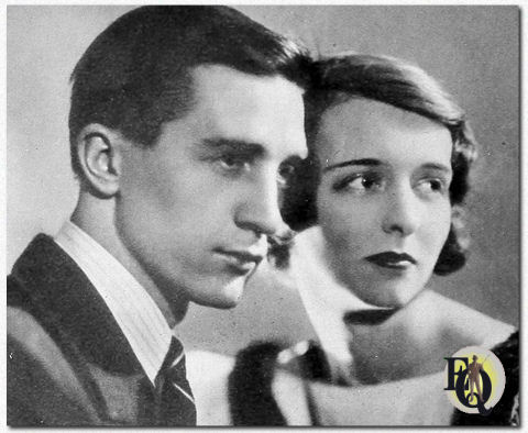 Samen repeteren Virginia Baker en Lyn Murray, de sterren van de Bill and Ginger-programma’s, voor een uitzending ("Radio Mirror", 1935).