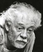 Les als de vriendelijke, misbegrepen excentrische psychopaat Snakey in "Fangs" (aka "Snakes") (Holy Wednesday Productions, dec 1974).