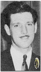 Aankondiger Kenneth Roberts