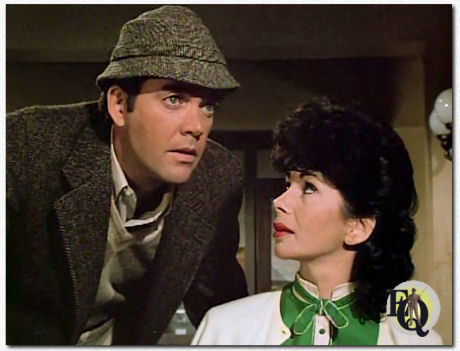 Jim Hutton (Ellery) en Nina Roman (Grace) in Ellery Queen's "The Adventure of The Judas Tree" (NBC, 1 feb 1976)
