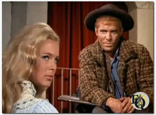 Linda Evans en Ken Swofford in een aflevering van "The Big Valley" getiteld "A Day of Terror" (ABC, 12 dec 1966).